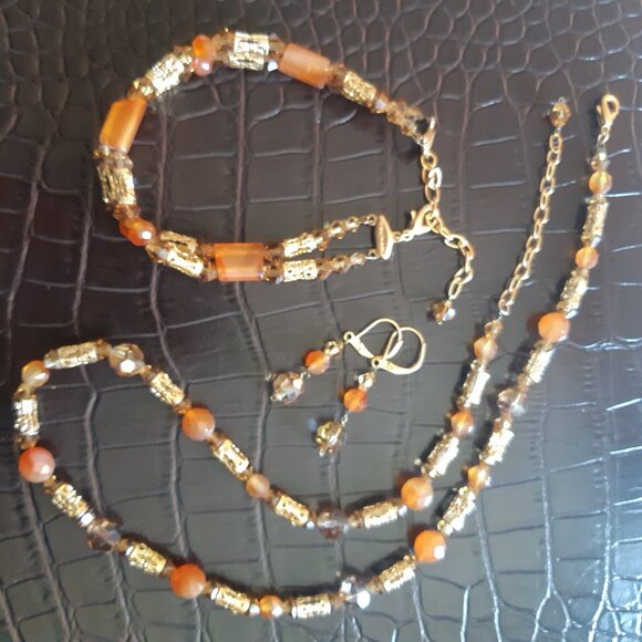 Tsumani Parure: Fire Opal Carnelian, Austrian Crystal and 18K Gold Plated Beads - Picture 6 of 13